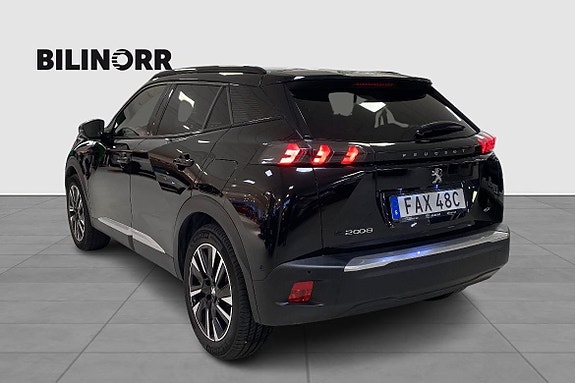 Peugeot e-2008 2 of 11