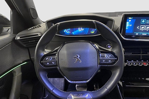 Peugeot e-2008 11 of 11