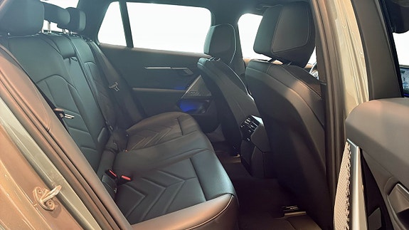 BMW 530e 5 of 9