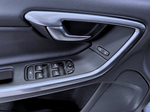 Volvo V60 7 of 15