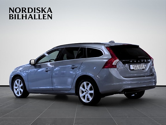 Volvo V60 5 of 15