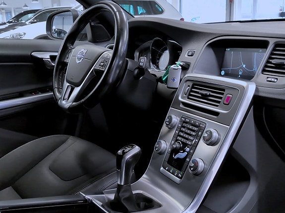 Volvo V60 12 of 15