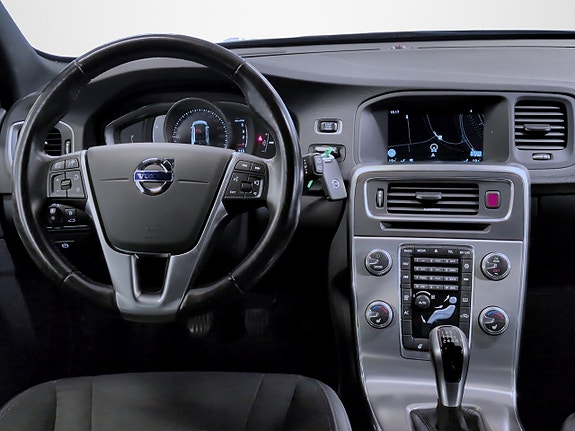 Volvo V60 8 of 15