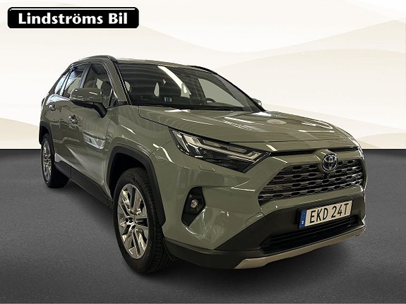 Toyota RAV4 3 of 19