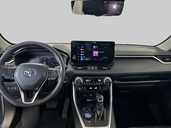 Toyota RAV4 12 of 19