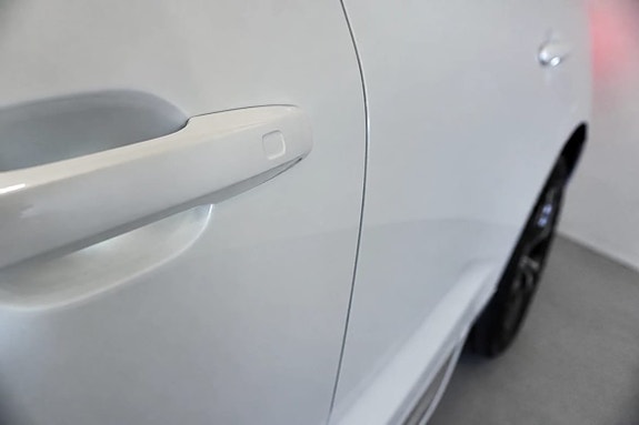 Volvo XC60 4 of 20