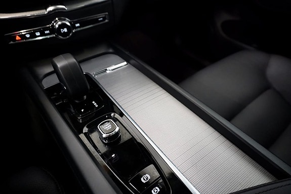 Volvo XC60 15 of 20