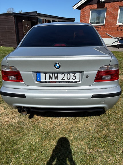 BMW 525i 6 of 7