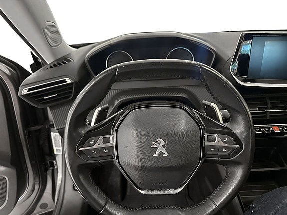 Peugeot 2008 9 of 17