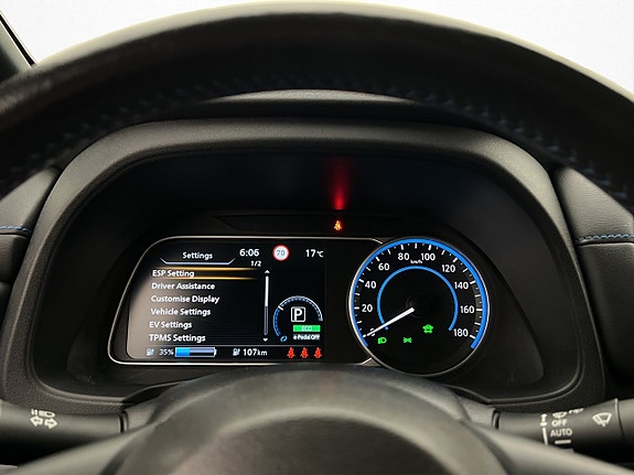 Nissan Leaf 26 of 30