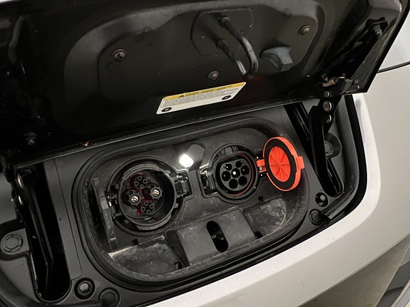 Nissan Leaf 30 of 30