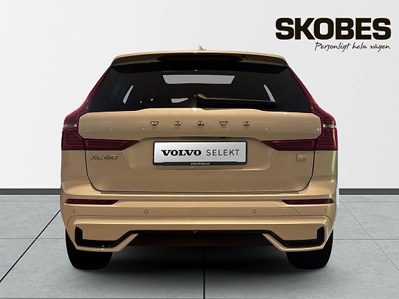 Volvo XC60 7 of 28