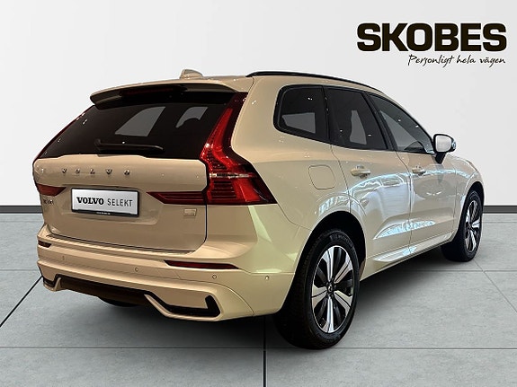 Volvo XC60 8 of 28