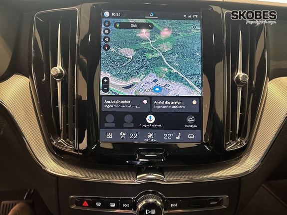 Volvo XC60 15 of 28