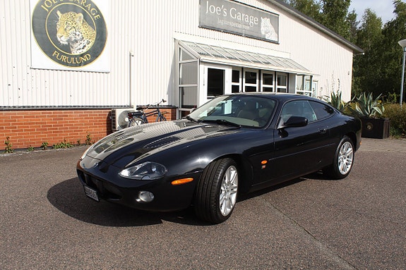 Jaguar XKR 2 of 14