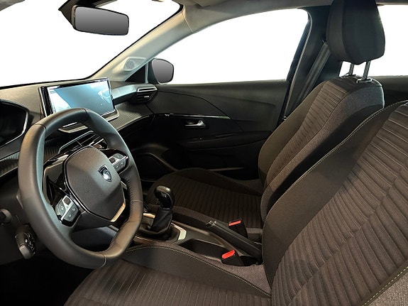 Peugeot 208 9 of 17
