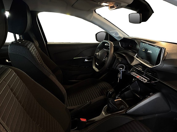 Peugeot 208 14 of 17