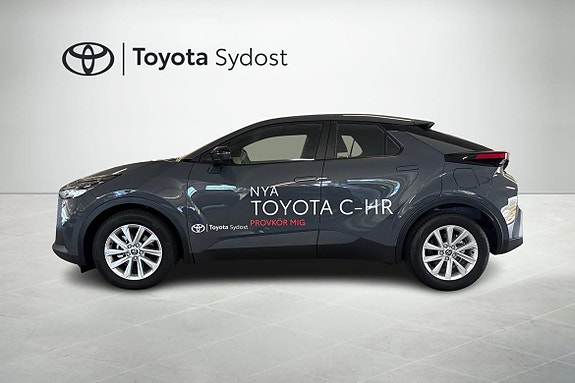 Toyota C-HR 3 of 11