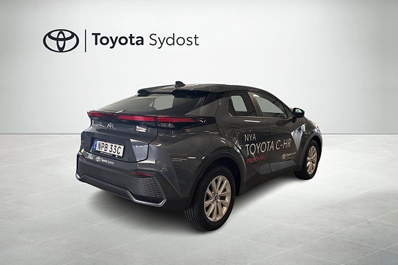 Toyota C-HR 2 of 11