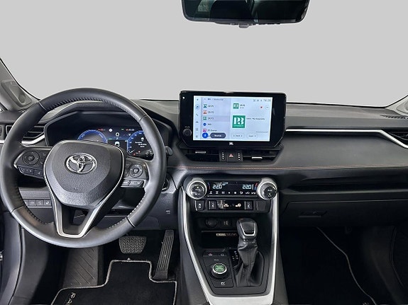 Toyota RAV4 12 of 19