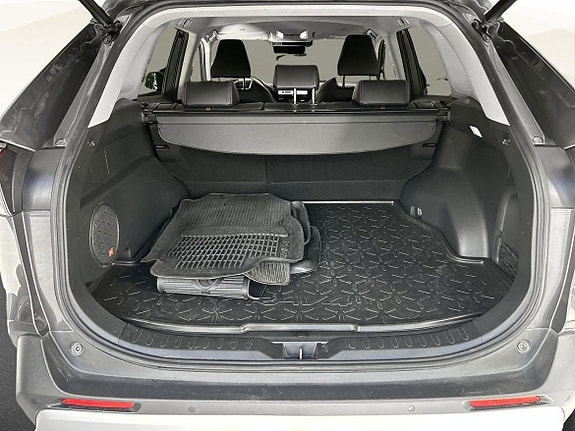 Toyota RAV4 13 of 19