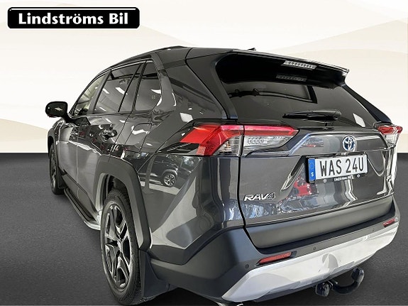 Toyota RAV4 4 of 19