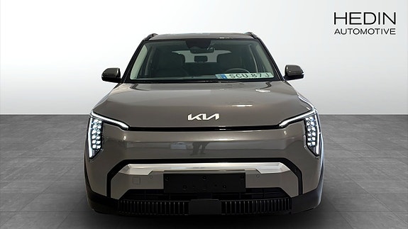 Kia EV3 8 of 13