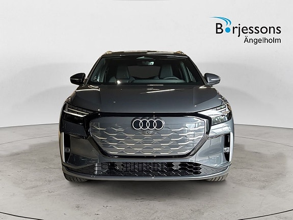 Audi Q4 e-tron 5 of 13