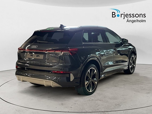 Audi Q4 e-tron 3 of 13