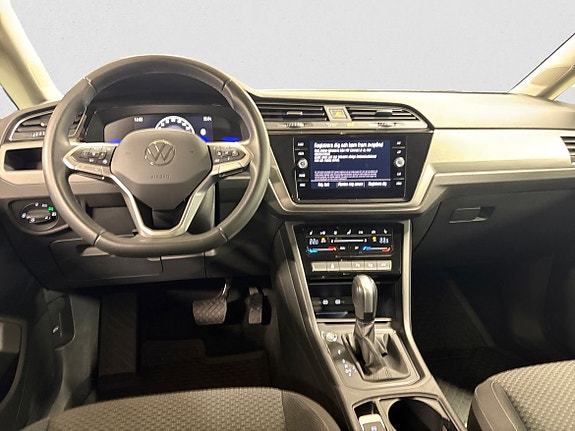 Volkswagen Touran 8 of 13