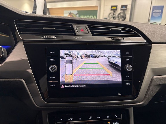 Volkswagen Touran 12 of 13