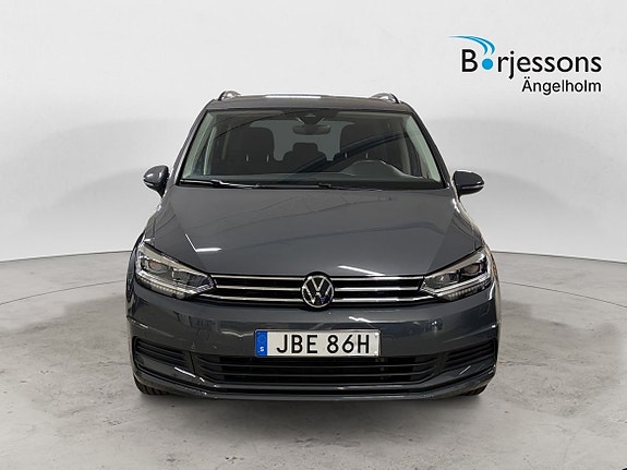 Volkswagen Touran 5 of 13