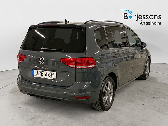 Volkswagen Touran 3 of 13