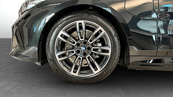 BMW 530e 9 of 9