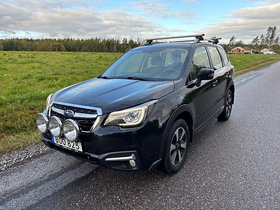 Subaru Forester 3 of 28