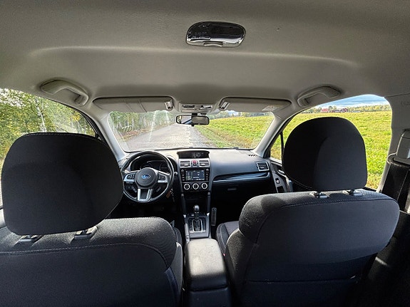 Subaru Forester 18 of 28