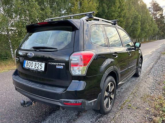 Subaru Forester 7 of 28