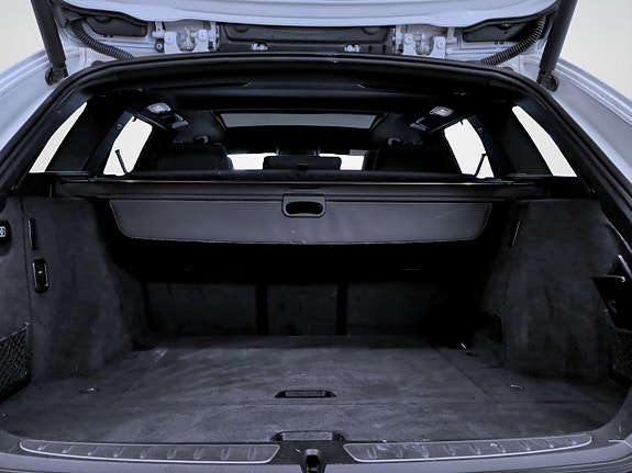 BMW 320d 15 of 17