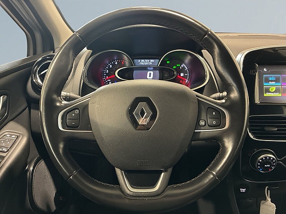 Renault Clio 9 of 19