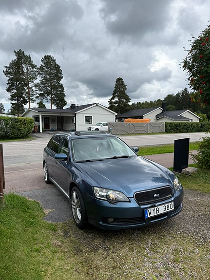 Subaru Legacy 2 of 6