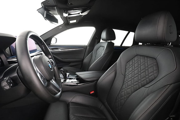 BMW 530e 11 of 30