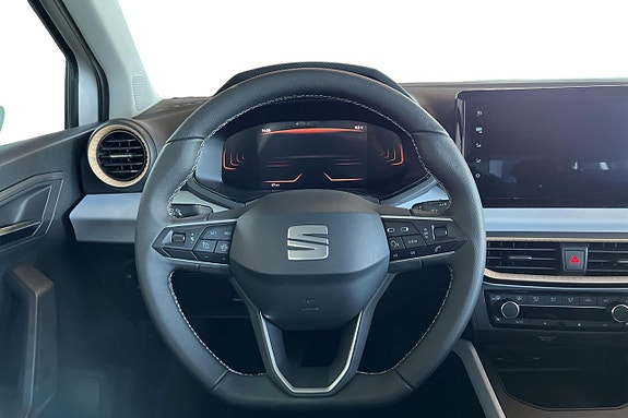 Seat Arona 17 of 24