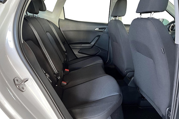 Seat Arona 15 of 24