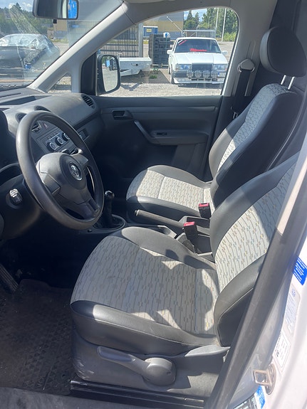 Volkswagen Caddy 4 of 5