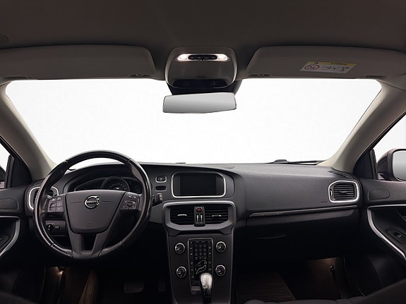 Volvo V40 Cross Country 12 of 30