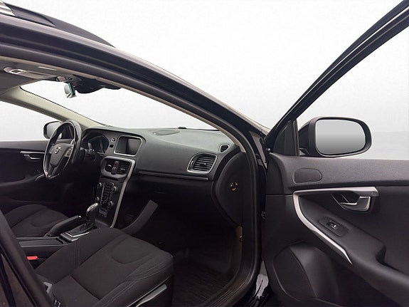Volvo V40 Cross Country 27 of 30
