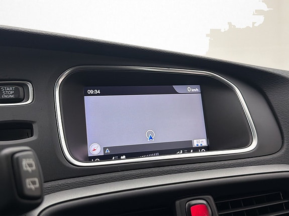 Volvo V40 Cross Country 17 of 30