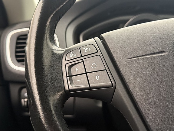 Volvo V40 Cross Country 19 of 30