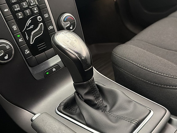 Volvo V40 Cross Country 22 of 30