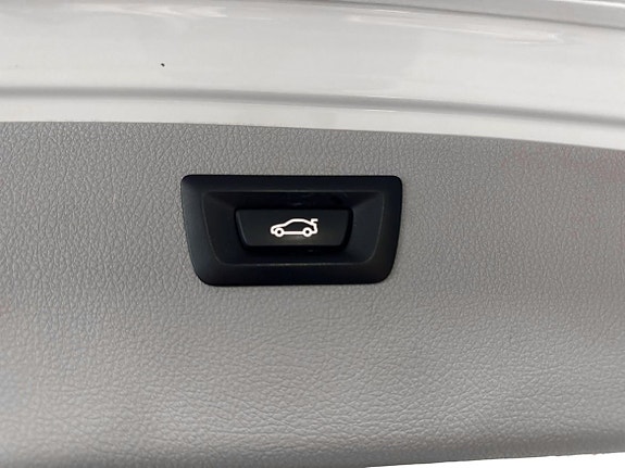BMW 320 11 of 16